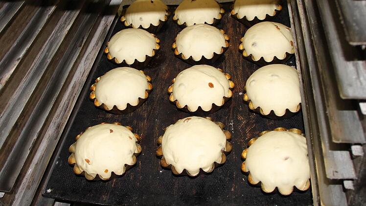 Das Osterbrot. Hier ist es natürlich noch nicht fertig.