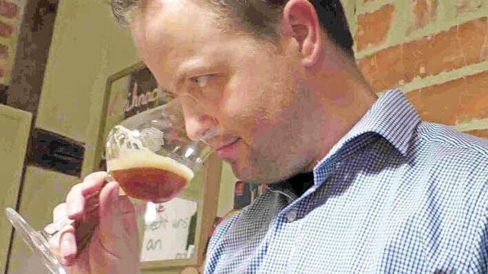 Michael König ist Biersommelier und kennt sich aus mit dem Gerstensaft.  Foto: CT-Archiv/Lisa Niebelschütz