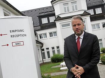 Geschäftsführer Oliver Kupka fühlt sich in Ludwigsstadt heimisch. Er plant zusammen mit seinem Partner, Clemens Scholz, weitere Investitionen im Landkreis.  Foto: Veronika Schadeck