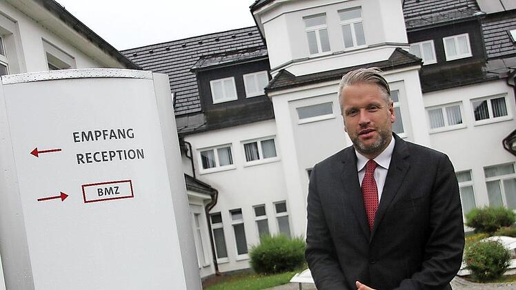 Geschäftsführer Oliver Kupka fühlt sich in Ludwigsstadt heimisch. Er plant zusammen mit seinem Partner, Clemens Scholz, weitere Investitionen im Landkreis.  Foto: Veronika Schadeck