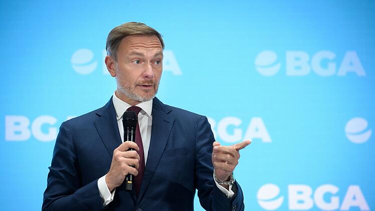 Lindner Plan für Rente: Riester oder Aktie – "Millionär nach 40 Jahren"