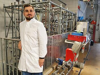 Erik Münch aus Kitzingen hat die Lemitec schon während seiner Ausbildung kennen und schätzen gelernt. Fotos: Christine Fischer