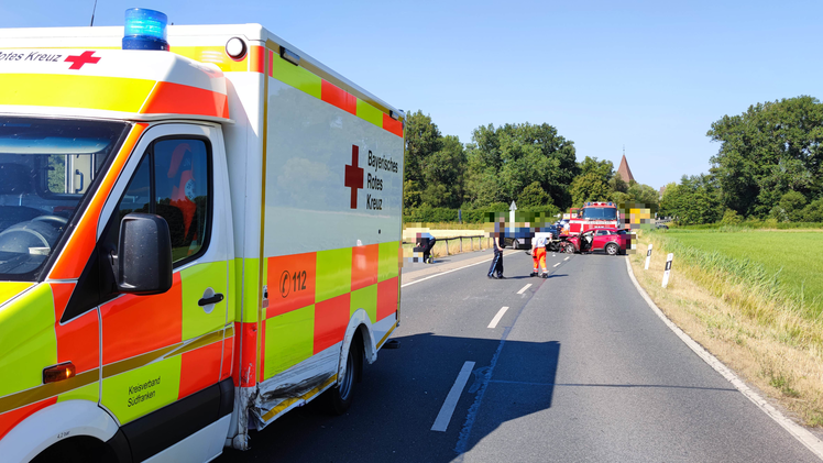 Verkehrsunfall mit drei Fahrzeugen