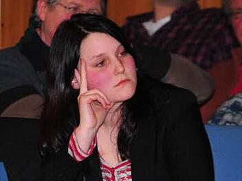 Sarah Litz in einer Herzogenauracher Stadtratssitzung.