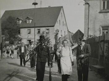 So sah es aus, als in früheren Jahren in Siegritz Kerwa gefeiert wurde.  Repro: Wolf