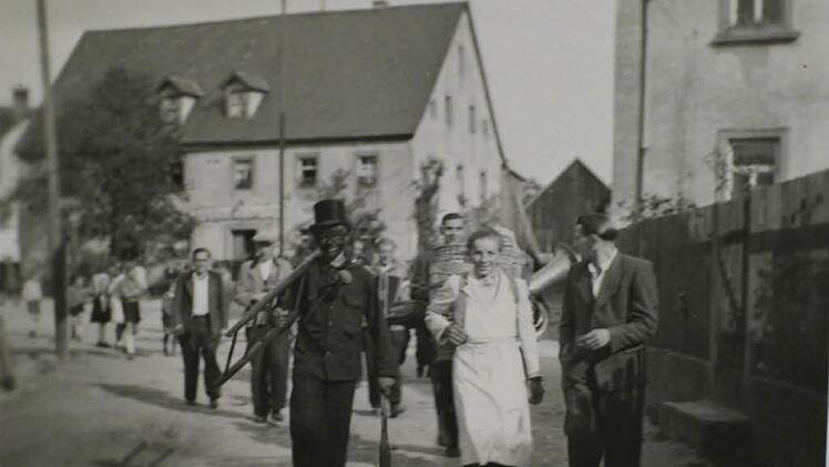 So sah es aus, als in früheren Jahren in Siegritz Kerwa gefeiert wurde.  Repro: Wolf