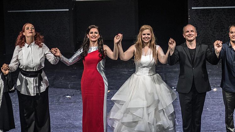 In der Titelpartie von "Rusalka" gab es ein Wiederhören mit der Sopranistin Betsy Horne am Landestheater.Foto: Jochen Berger