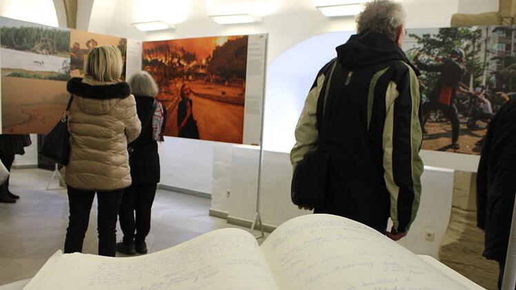 Kitzingen: World-Press-Photo-Ausstellung neigt sich dem Ende zu - "beeindruckend, berührend, erschreckend"