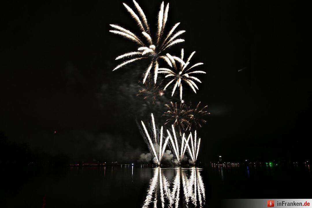 03Volksfest Nürnberg - das Feuerwerk