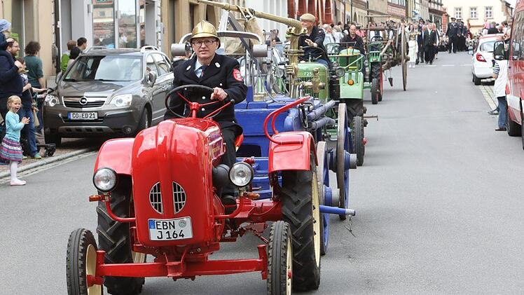 Klar, dass sich Feuerwehrleute aus Ebern und Ortsteilen (wie in diesem Fall Heubach) mit EBN-Kennzeichen präsentieren mussten.  Foto: Barbara Herbst