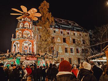 Lichtershow-Adventskalender mit täglichen Gewinnen – Weihnachtsmarkt begeistert jedes Jahr Groß & Klein