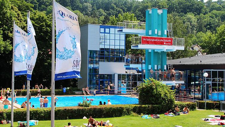 40 Menschen müssen damit klarkommen, dass der Coburger Freibad-Spanner sie nackt in der Umkleide filmte. Der Mann kam mit Bewährung davon. Sollte er allerdings in den nächsten drei Jahren erneut straffällig werden, muss er acht Monate in Haft.CT-Archiv/Jochen Berger