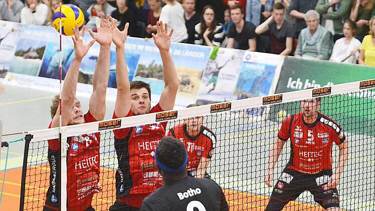 Nach dem Verlust des ersten Satzes drehten die Heitec Volleys auf und siegten bei der FT Freiburg 3:1.