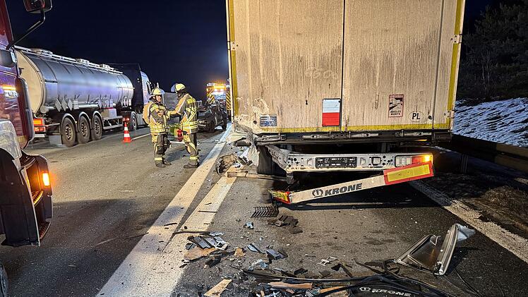 Schwerverletzte bei Frontalunfall auf A6 im Kreis N&uuml;rnberger Land