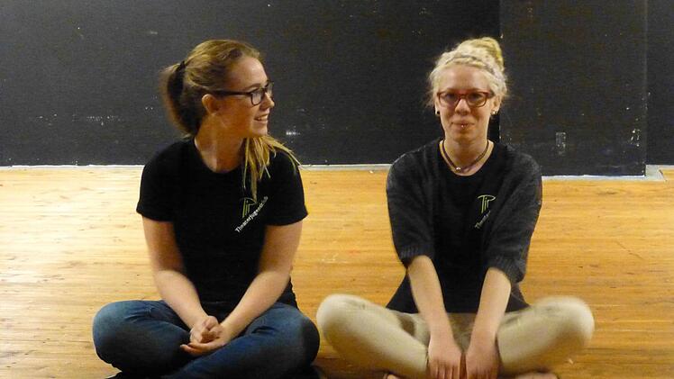 Die Leiterinnen des Workshops Improtheater aus dem Jugendtheaterclub Foto: Gerhild Ahnert