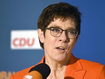Annegret Kramp-Karrenbauer  Foto: Harald Tittel/dpa
