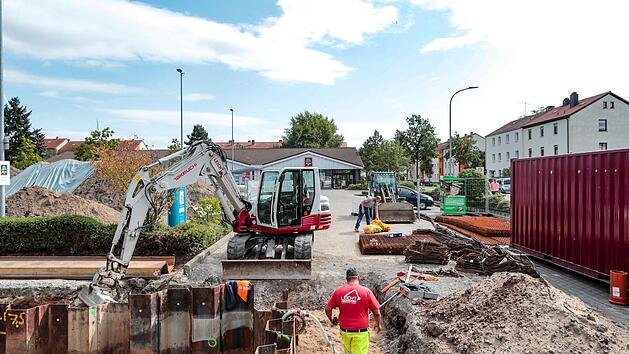 Ab Mitte Oktober soll es bereits Benzin bei Aldi am Münchner Ring in Bamberg geben.  Foto: Matthias Hoch