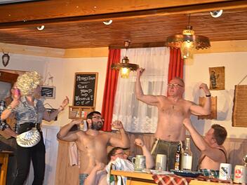 "Kraftvoll und voller Energie solche Männer brauchen wir". Die etablierten Gemeinderäte posieren für ein Werbeplakat.K.-H. Hofmann