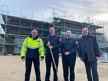 N&uuml;rnberg: Sechs neue Feuerwehrger&auml;teh&auml;user bald fertiggestellt - das steht noch an