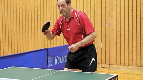 Gerhard Wunder wurde für den ersten Platz bei der deutschen Meisterschaft im Tischtennis Einzelwettbewerb des Deutschen Behindertensportverbandes ausgezeichnet.  Fotos: privat
