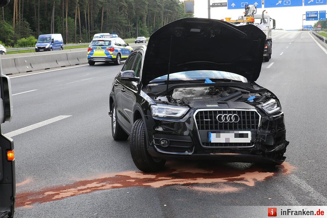 Unfall mit mehreren Fahrzeugen auf der A6 bei Nürnberg-Langwasser