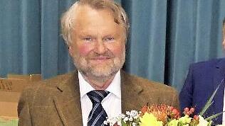 Mit der Ernennung zum Ehren-Geschäftsführer des Kreisverbandes für Gartenbau und Landespflege wurde die langjährige Arbeit von Friedhelm Haun gewürdigt.