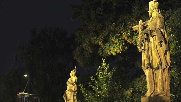 Ein Vorbild für die "Nepomuk-Brücke"? So wie hier bei seinem Projekt in Bad Krozingen stellt sich Architekt Mario Hägele die Lichtgestaltung im Stadtgebiet Seßlach vor. Foto: Mario Hägele