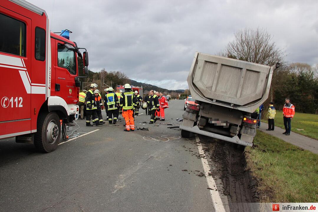 Autofahrer stirbt auf B85 bei Stockheim