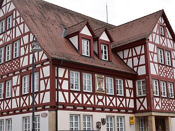 Das Rathaus in Igensdorf Foto Petra Malbrich