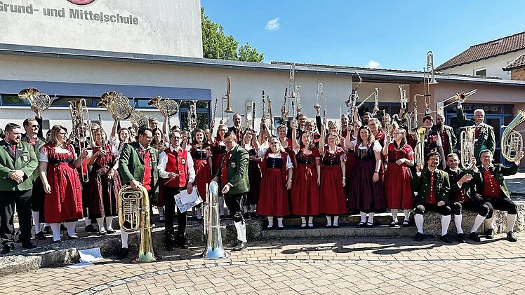 Das Symphonische Blasorchester trat beim Wertungsspiel in Oberhaid auf.