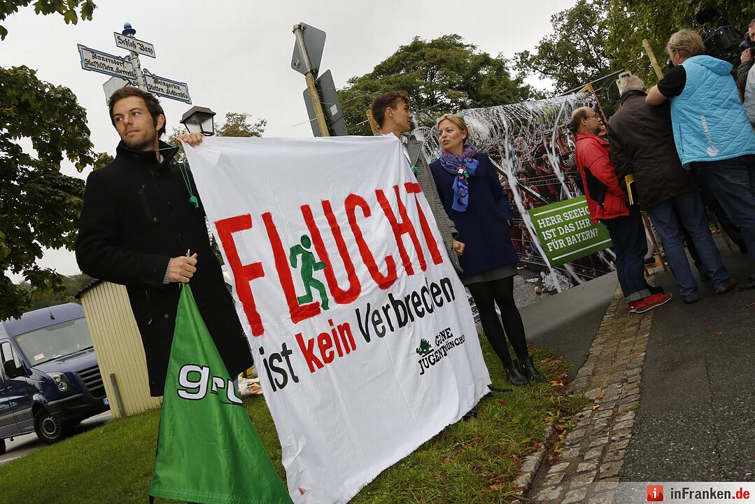 Orban besucht CSU in Kloster Banz: Opposition demonstriert
