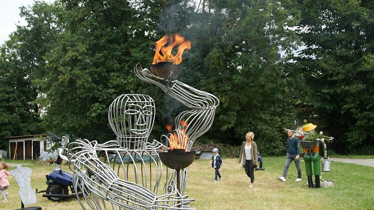 Bei der Kunst- und Kulturmeile in Litzendorf ging es auch schon mal hei&szlig; her.  Fotos: Joseph Beck