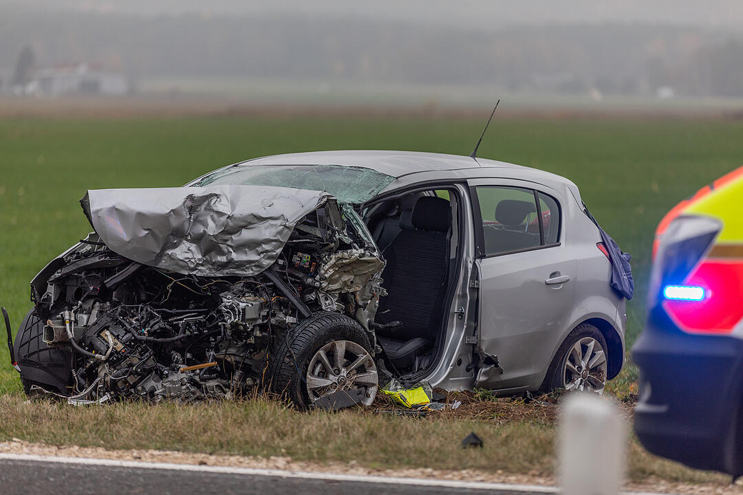 Frontalcrash bei Ornbau (Landkreis Ansbach) fordert Todesopfer