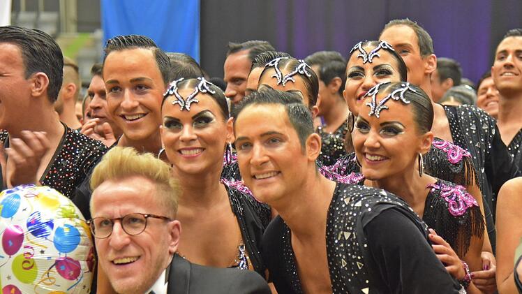 André Heller und sein Team freuen sich über den 3.Platz in der Regionaliga Süd.