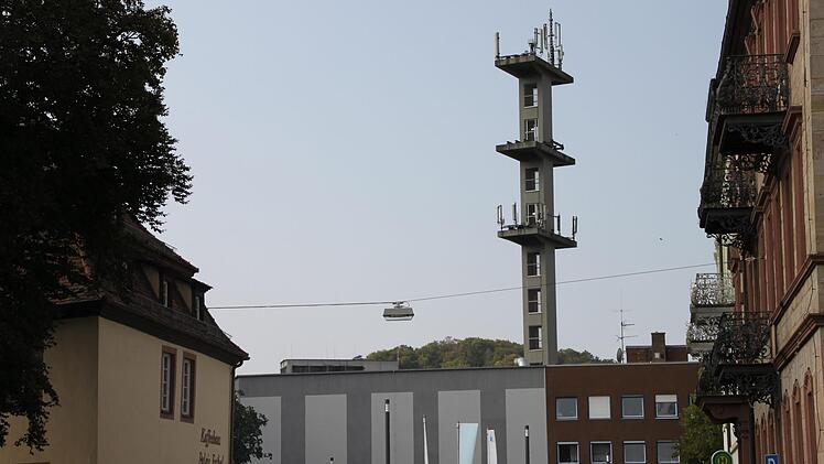 5G-Mobilfunk ist in Bad Kissingen unter anderem auf dem Funkmast des alten Telekom-Gebäudes in der Innenstadt verfügbar.  Foto: Isolde Krapf