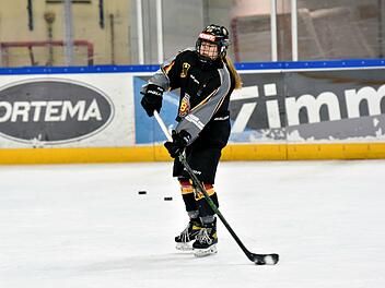 Unser Bild zeigt Nina Christof im Trikot der Nationalmannschaft in der Vorbereitungsphase in Füssen. Foto: Marceline Amlow