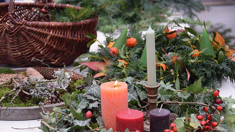 Bayerische Gartenakademie gibt Tipps für Weihnachtsdeko aus Naturmaterialien