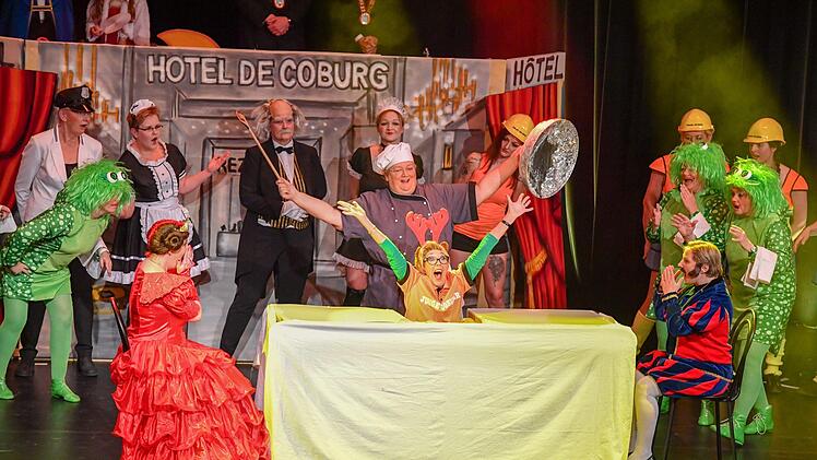 Prunksitzung 2020 der Coburger Narrhalla: das Damenballett der NarrhallaRonald Rinklef