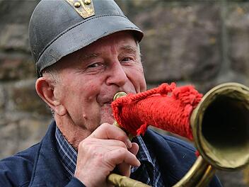 Ludwig Fürst blies in jungen Jahren das Feuerwehrhorn.  Fotos: Gerd Schaar