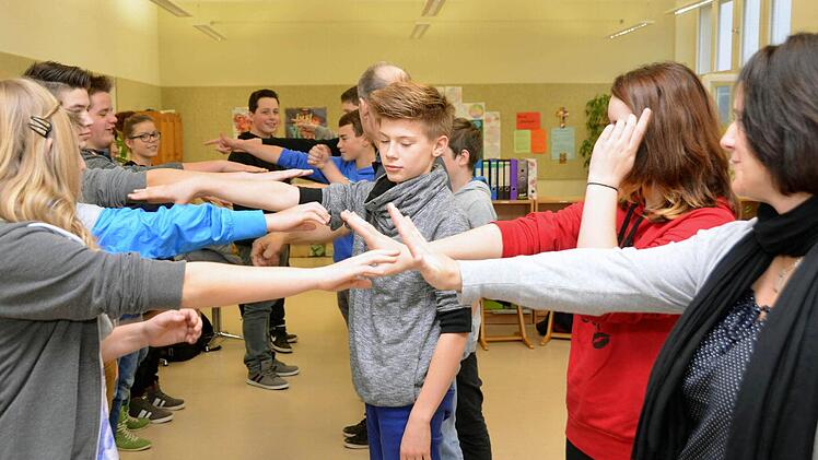 Die "Statuswippe" war Teil des Antigewaltkurses beim Gesundheitstag der Kliegl-Schule.  Foto: Peter Rauch