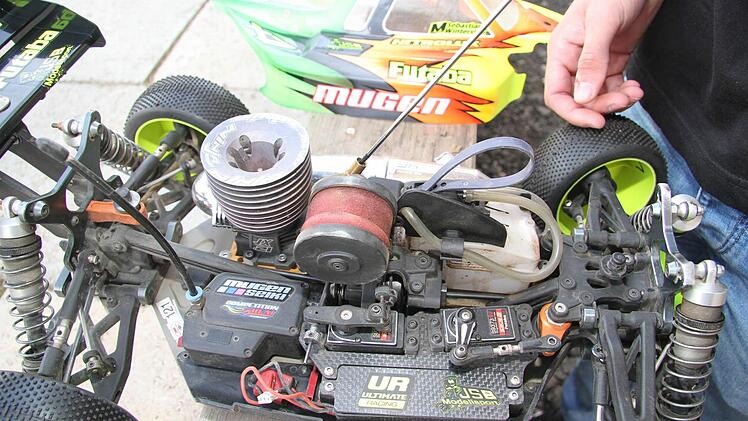 Solch ein RC-Buggy kostet zwischen 500 und 600 Euro. Foto: Sonny Adam