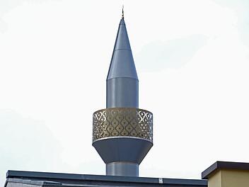 Minarett in der Sally-Ehrlich-Straße in Coburg. Anhänger des Islam werden das "Multireligiöse Gebet" am Sonntag mitfeiern. Foto: Jochen Berger