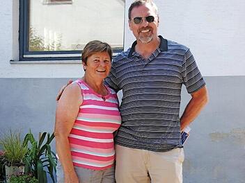 Besuch aus Ohio. Doris Vorndran, allen als "Hense-Doris" bekannt, mit Greg Fondran.  Foto: Marion Eckert