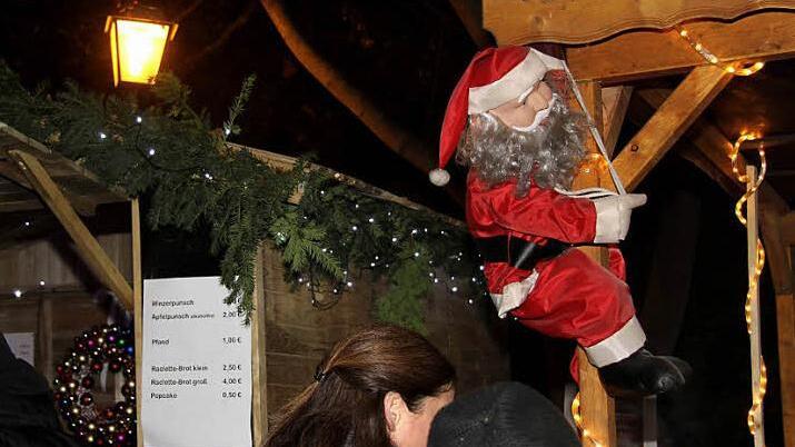 Es sind die Kleinigkeiten, die den Herzogenauracher Weihnachtsmarkt so attraktiv machen.  Fotos: Richard S&auml;nger