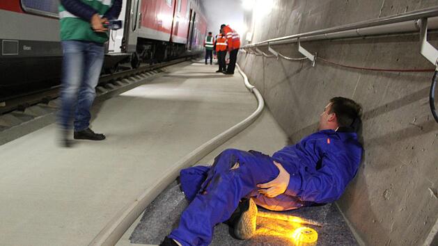 Impressionen von der &Uuml;bung im Tunnel Eierberge. Foto: Markus H&auml;ggberg