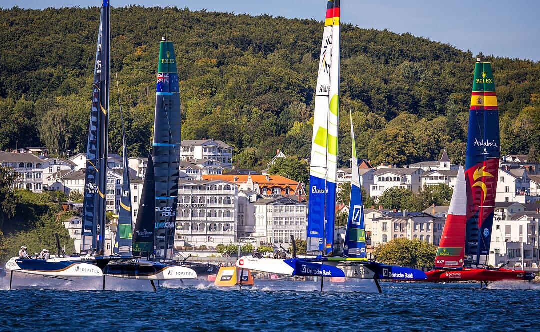 Segelrennen der SailGP vor Rügen