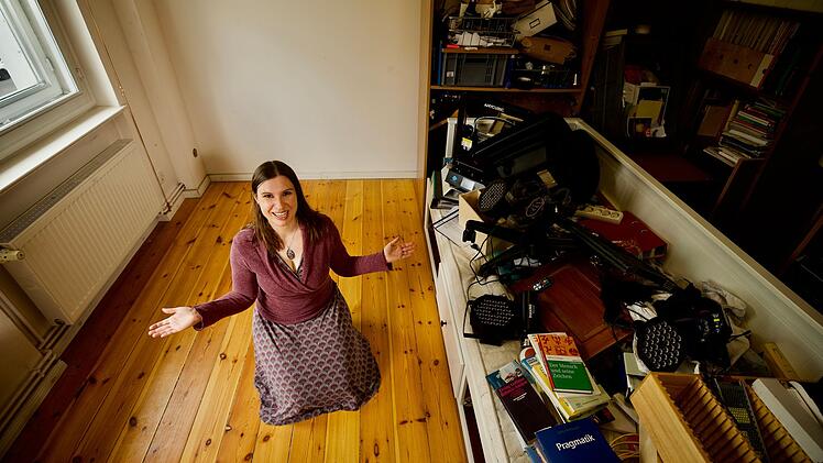 Corinna liebt ihren Job als Aufräumberaterin. Dafür hat sie sogar ihren Beruf als Bibliothekarin aufgegeben.