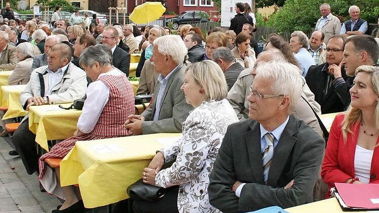 Rings um den Merksplatz gibt es viel Platz für die Festgemeinde.