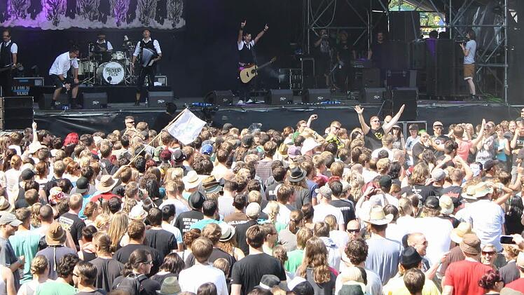 Das Taubertal-Festival im Landkreis Ansbach ist noch nicht vorbei, aber die Polizei zieht schon mal Bilanz. Ein kurioser Unfall sticht dabei heraus. Foto: Archiv