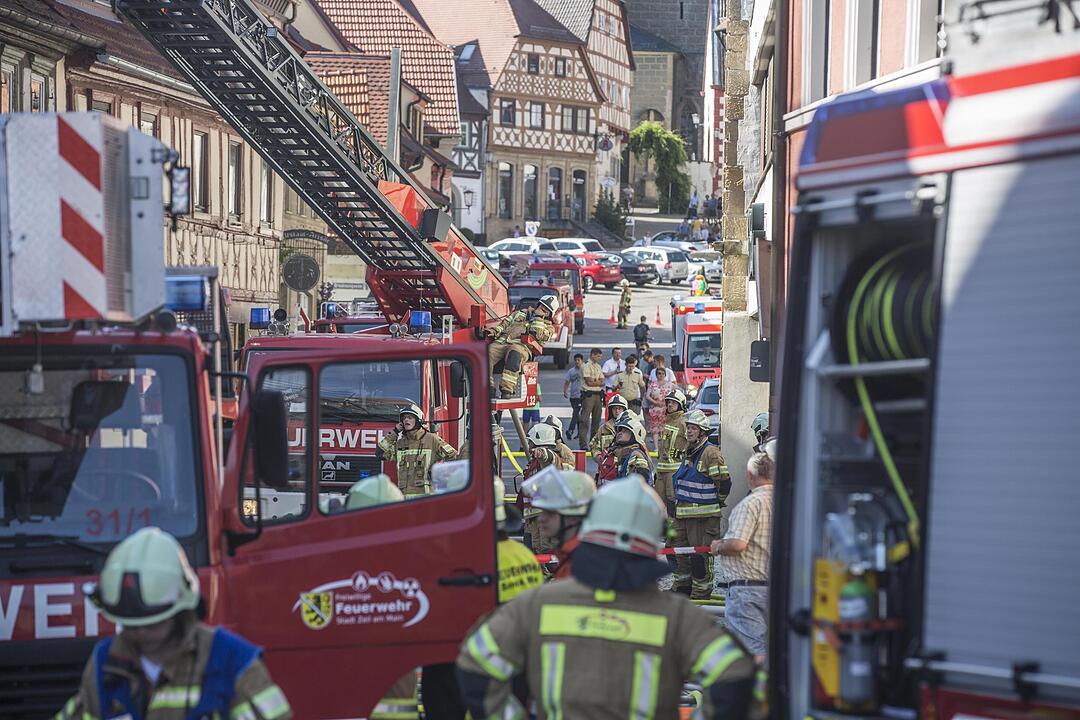 Zeil: Dachstuhlbrand in Altstadt